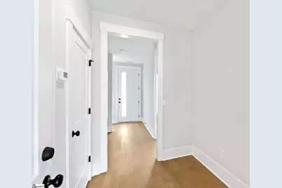 1305 Pendleton Street #Unit 18, Greenville, SC 29611 - Photo 3