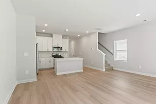 827 Ernest Ln, Lyman, SC 29365 - Photo 5