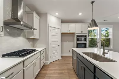 602 Cross Creek Drive, Seneca, SC 29678 - Photo 9