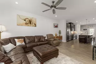 27 Rollins Ave, Greenville, SC 29607 - Photo 17