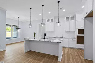 2705 Brook Hollow Dr, Seneca, SC 29678 - Photo 9