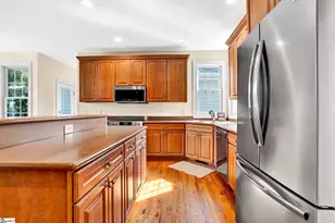 10 Laurelcrest Ln, Travelers Rest, SC 29690 - Photo 9