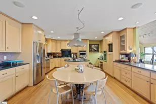 902 Altamont Rd, Greenville, SC 29609 - Photo 7