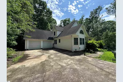 693 Grandwood Boulevard, Gray Court, SC 29645 - Photo 3