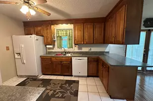 693 Grandwood Blvd, Gray Court, SC 29645 - Photo 11