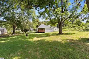 904 W Hampton St, Laurens, SC 29360 - Photo 35