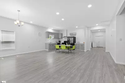 904 W Hampton Street, Laurens, SC 29360 - Photo 7