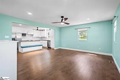 108 Lakeshore Drive, Greenwood, SC 29649 - Photo 5