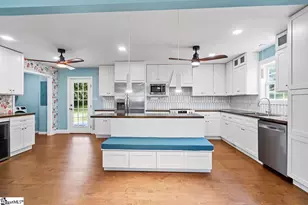 108 Lakeshore Dr, Greenwood, SC 29649 - Photo 9