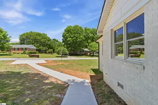 2 Melbourne Ln, Greenville, SC 29615 - Photo 41