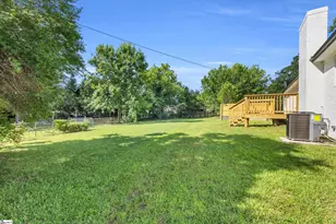 2 Melbourne Ln, Greenville, SC 29615 - Photo 35
