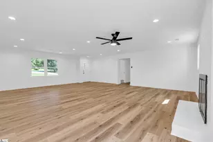 2 Melbourne Ln, Greenville, SC 29615 - Photo 9