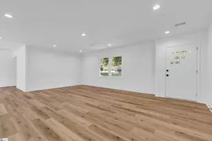 2 Melbourne Ln, Greenville, SC 29615 - Photo 5