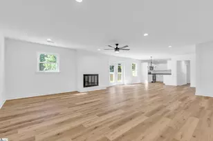 2 Melbourne Ln, Greenville, SC 29615 - Photo 7