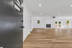 2 Melbourne Ln, Greenville, SC 29615 - Photo 3