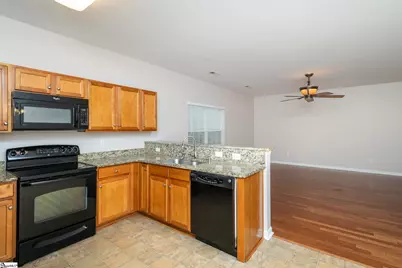 212 Dellwood Drive, Spartanburg, SC 29301 - Photo 11