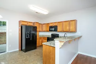 212 Dellwood Dr, Spartanburg, SC 29301 - Photo 9