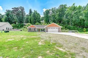 115 Albert St, Landrum, SC 29356 - Photo 35