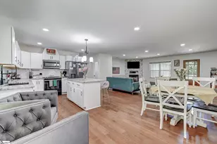 115 Albert St, Landrum, SC 29356 - Photo 9