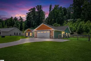 115 Albert St, Landrum, SC 29356 - Photo 1