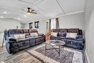 91 Halloween Dr, Laurens, SC 29360 - Photo 9