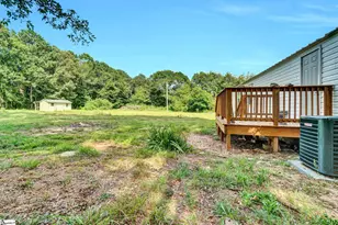 91 Halloween Dr, Laurens, SC 29360 - Photo 7