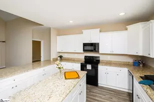 128 Willys Creek Cir, Pickens, SC 29671 - Photo 7