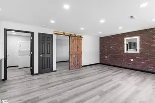 327 W Main St, Clinton, SC 29325 - Photo 7