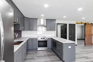 327 W Main St, Clinton, SC 29325 - Photo 11