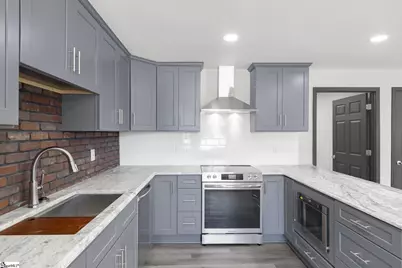 327 W Main Street, Clinton, SC 29325 - Photo 15