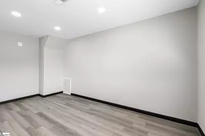 327 W Main Street, Clinton, SC 29325 - Photo 21