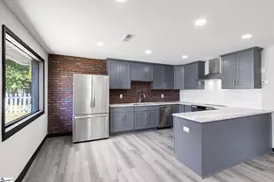 327 W Main St, Clinton, SC 29325 - Photo 11