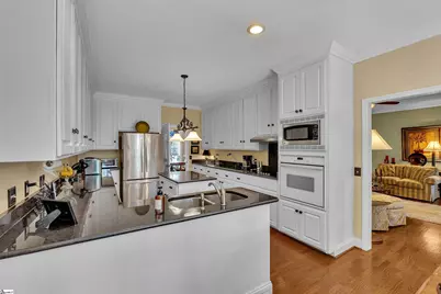105 N Bennington Drive, Spartanburg, SC 29307 - Photo 9
