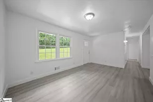 1082 Hamrick St, Gaffney, SC 29340 - Photo 9