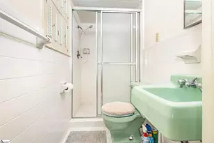 419 Ridge Dr, Laurens, SC 29360 - Photo 11