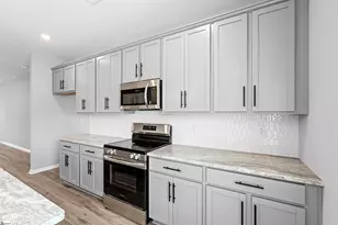 39 Leander Dr, Greer, SC 29651 - Photo 7