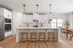 205 Skylyn Rdg, Greenville, SC 29607 - Photo 3