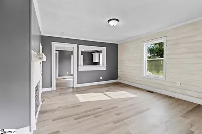 303 Beauregard Street, Clinton, SC 29325 - Photo 3