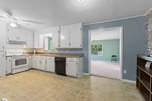 125 Shoally St, Boiling Springs, SC 29316 - Photo 9