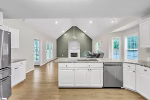 200 Holly Chase Dr, Piedmont, SC 29673 - Photo 9