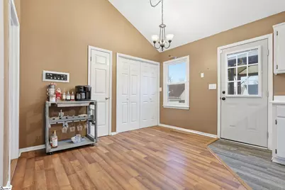 448 Timberview Lane, Simpsonville, SC 29681 - Photo 9