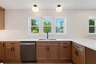 101 Lancaster Ln, Greenville, SC 29605 - Photo 9