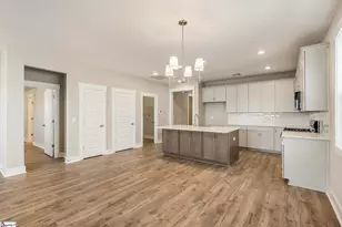 200 Highland St, Taylors, SC 29687 - Photo 9