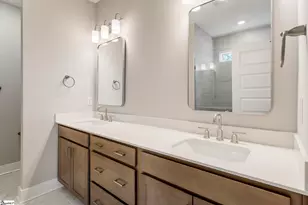 200 Highland St, Taylors, SC 29687 - Photo 11