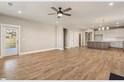 200 Highland Street, Taylors, SC 29687 - Photo 7