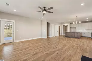 200 Highland St, Taylors, SC 29687 - Photo 7