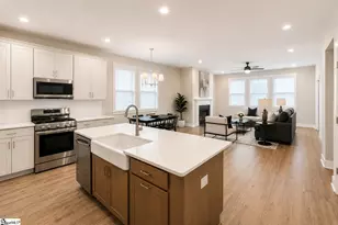 200 Highland St, Taylors, SC 29687 - Photo 3