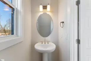 202 Highland St, Taylors, SC 29687 - Photo 5