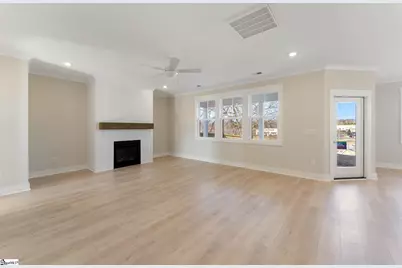 202 Highland Street, Taylors, SC 29687 - Photo 7