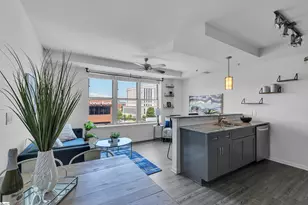 100 E Washington St, Greenville, SC 29601 - Photo 7